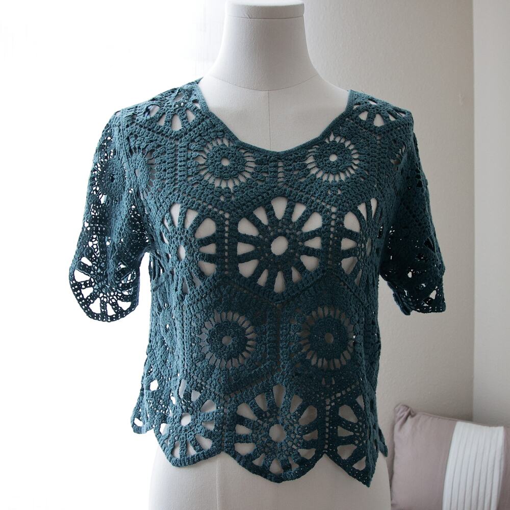 Rebellion Cotton crochet Blue crop top size S